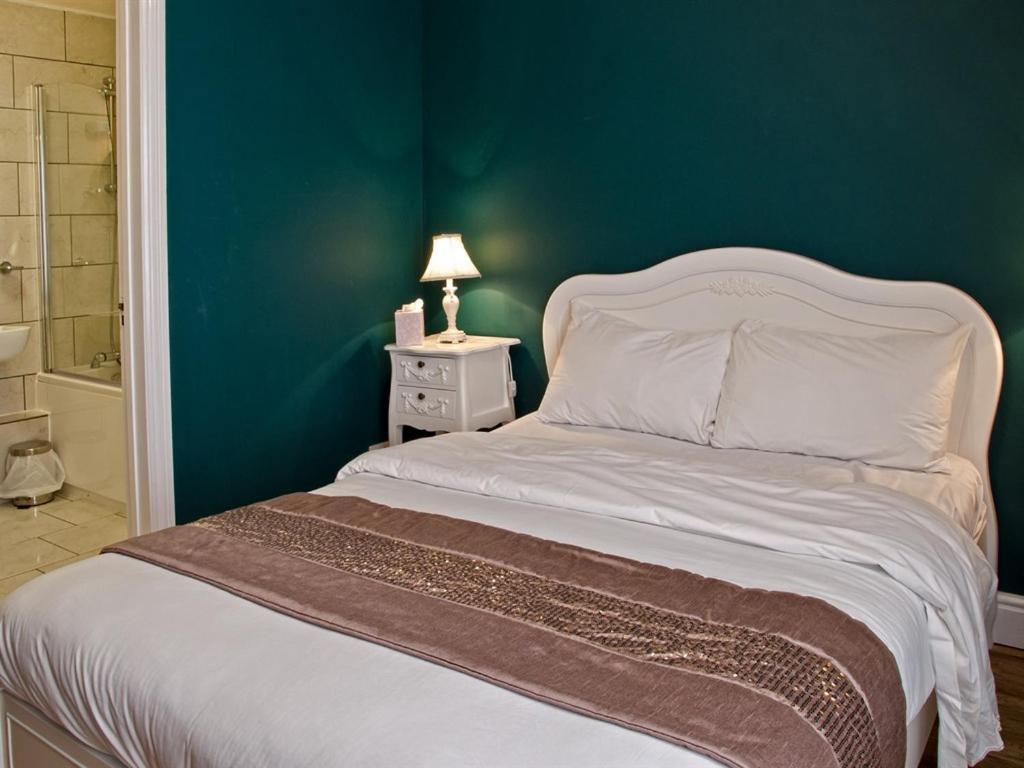 Olivers Lodge Hotel St Ives  Room photo